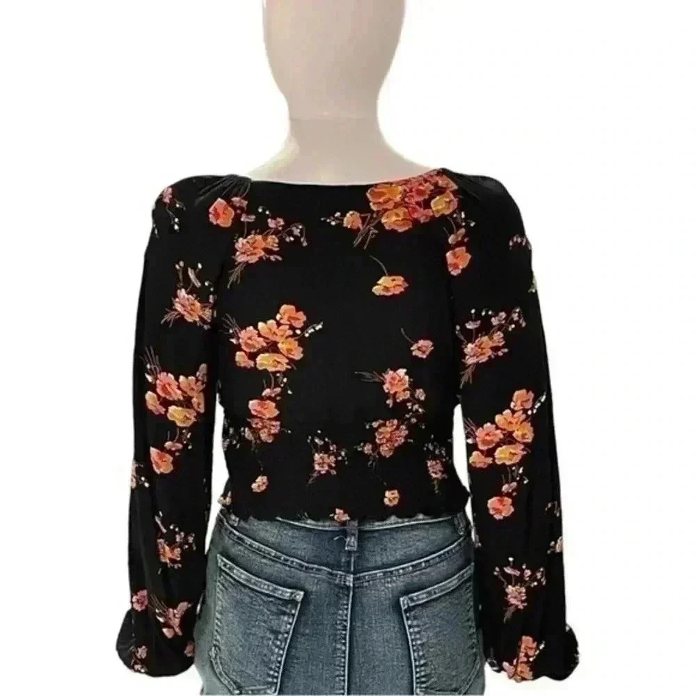 LEITH Black Floral Crop Long Sleeve top‎ - Picture 2 of 5